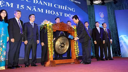 Thủ tướng Nguyễn Tấn Dũng dự Lễ kỷ niệm 15 năm hoạt động Sở Giao dịch chứng khoán TP HCM