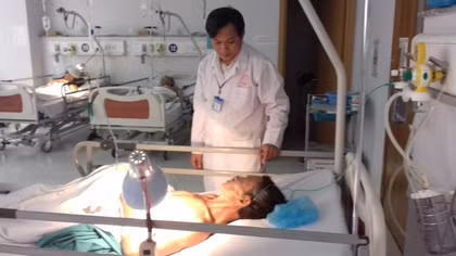 Kim khâu phẫu thuật nằm trong bụng bệnh nhân 15 năm