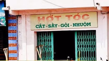 Phát hiện nhiều lá thư tuyệt mệnh ở tiệm hớt tóc