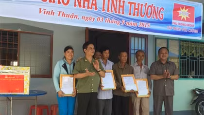 Tặng nhà tình thương tại tỉnh Kiên Giang