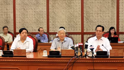 Bộ Chính trị làm việc với Ban Thường vụ Thành ủy Hà Nội