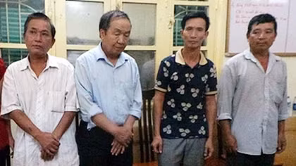 Cảnh giác với những người già hành nghề... “hai ngón”