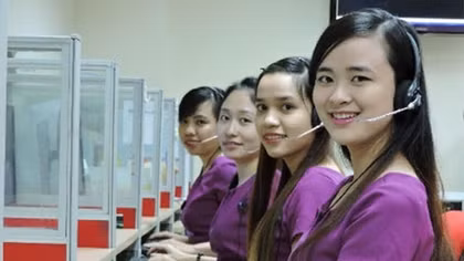 Prudential phục vụ khách hàng qua tổng đài miễn cước