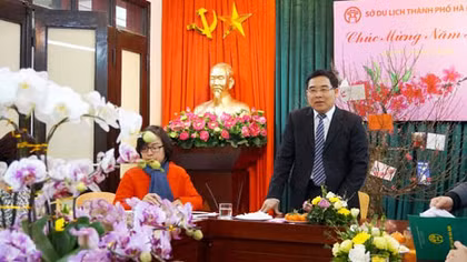 Hà Nội thông báo đường dây nóng hỗ trợ du khách