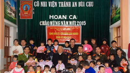“Tết vì người nghèo” - 13 năm hành trình nồng ấm tình yêu thương