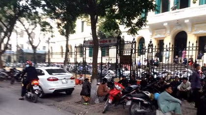 Xử lý nhiều "cò" bán chỗ, bán sổ khám bệnh ở Bệnh viện K 