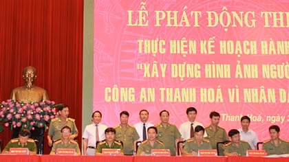 Xây dựng hình ảnh CBCS Công an Thanh Hoá vì nhân dân phục vụ 