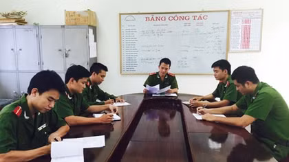 Đối mặt với các băng nhóm hoạt động theo kiểu xã hội đen