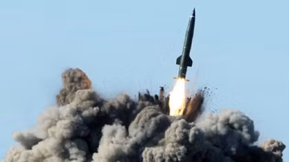 Ukraina khoe tên lửa mới, chuyên gia chê… đồ cổ 