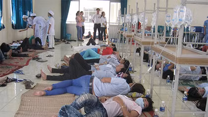 Vụ ngộ độc tập thể kỷ lục: Hơn 300 công nhân nhập viện