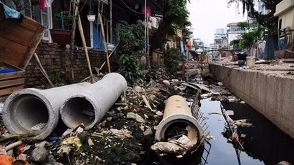 Dân sống chung với ô nhiễm, 1km cống hóa mương ì ạch suốt 8 năm
