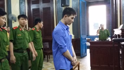 Án mạng từ con gà