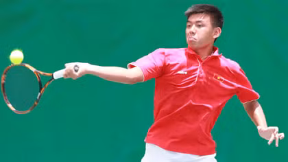Hoàng Nam vào vòng 2 giải Roland Garros