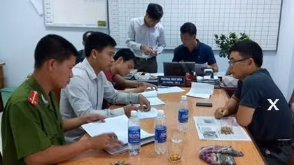 Lừa thầu, trốn truy nã vào Việt Nam lập Công ty may
