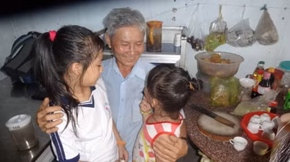 Người lặng lẽ gieo mầm yêu thương