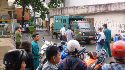 Hoảng hốt vì ‘bom giả’ nằm trước nhà dân