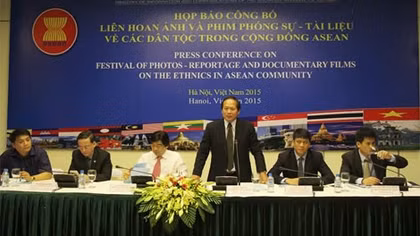 Liên hoan ảnh và phim phóng sự - tài liệu về các dân tộc trong cộng đồng ASEAN tại Việt Nam 2015
