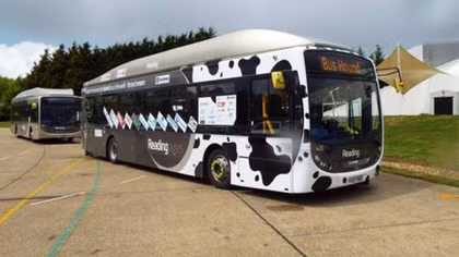 Xe bus chạy bằng khí sinh học đạt tốc độ 123,5km/giờ