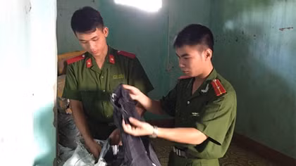 7 bao hàng đồ lót vô chủ