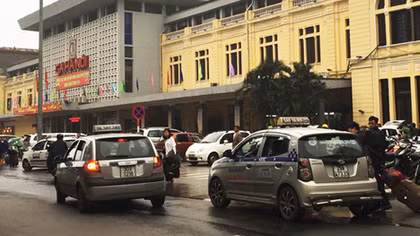 Không đồng ý lùi thời hạn lắp hộp đen trên taxi