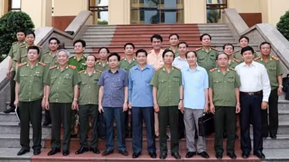 Đoàn Giám sát của Uỷ ban Kiểm tra Trung ương làm việc với Ban Thường vụ Đảng uỷ CATW trong thực hiện Chỉ thị 36 của Bộ Chính trị