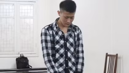 Dẫn dắt gái quê làm tiếp viên rồi giở trò đồi bại