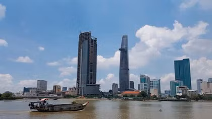 Việt Nam tiếp tục được xếp hạng tín nhiệm ở mức BB-/B và triển vọng Ổn định