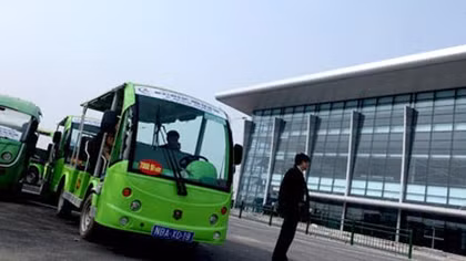 Thu giá vé xe điện sai quy định, bị phạt 8 triệu đồng