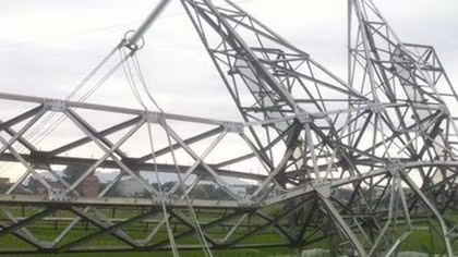 Đã khắc phục xong sự cố đổ cột đường dây 500kV Bắc Giang