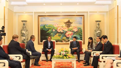 Thứ trưởng Bùi Văn Nam tiếp Chủ tịch Công ty Asia Group