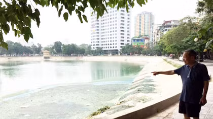 Dân ven hồ Ngọc Khánh khốn khổ vì ô nhiễm không khí
