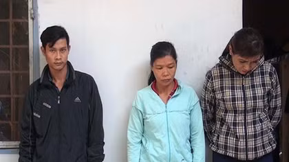 Giả vờ đi lễ chùa để trộm tiền công đức