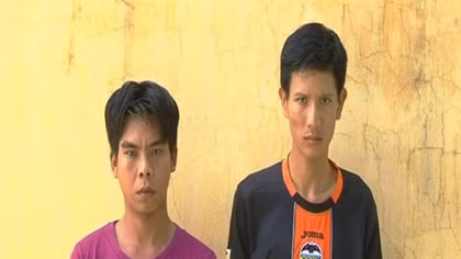 Con và cháu ăn trộm của du khách, mẹ báo Công an bắt giữ