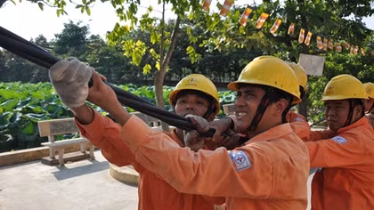Giá bán buôn điện trong nội bộ EVN tăng từ 2%-5%, giá bán lẻ thì sao?