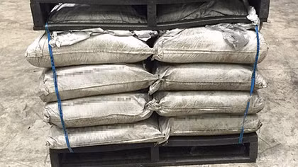 Phát hiện chiêu trò "phù phép" cocaine thành "than củi"