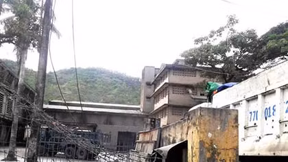 Nơi người dân phải ăn cơm “trộn” xi măng