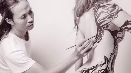 Tôi không bị ham muốn thể xác chi phối khi làm việc với người mẫu nude