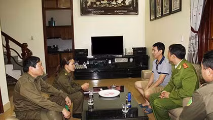 Nữ phó Công an thị trấn ở "vùng đất lửa" ma túy