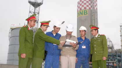 Chuyện những người gác quê
