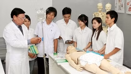 Ngành Y: Đào tạo đại trà, lợi bất cập hại