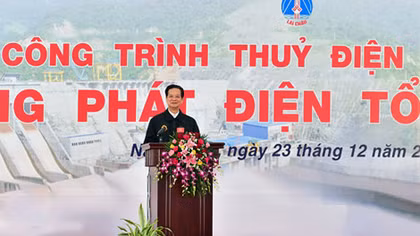 Thủ tướng tham dự lễ mừng phát điện Tổ máy số 1 nhà máy Thủy điện Lai Châu