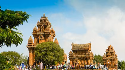 Lãng đãng tháp cổ Po Klong Garai