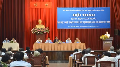 Nỗi lo cái ác lên ngôi, cái tôi lạc lõng