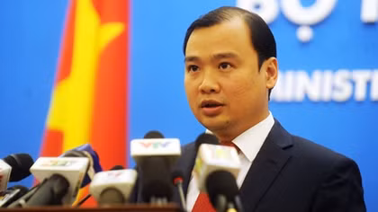 Việt Nam phản đối việc xây dựng 2 ngọn hải đăng của Trung Quốc