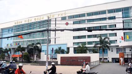 Lùm xùm xung quanh hoạt động liên kết ở Bệnh viện quận Tân Phú TP HCM