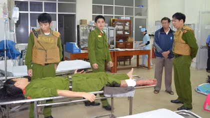 Ngăn chặn 2 đối tượng chuẩn bị gây án, một Cảnh sát bị thương