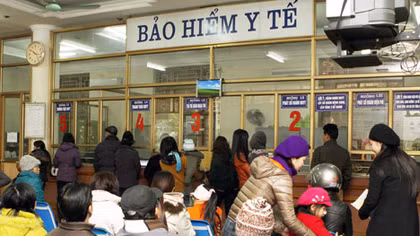 Bảo hiểm y tế và an toàn thực phẩm là 2 vấn đề nóng hiện nay