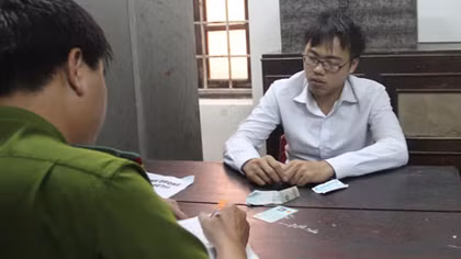 Khởi tố đối tượng đâm ‘vùng kín’ nữ sinh