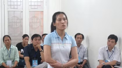 Nữ kế toán làm giả quyết định giao đất, chiếm đoạt 700 triệu đồng 