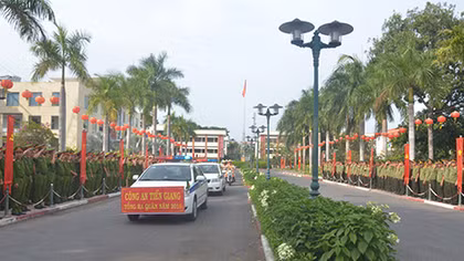 Công an tỉnh Tiền Giang ra quân bảo vệ ANTT
